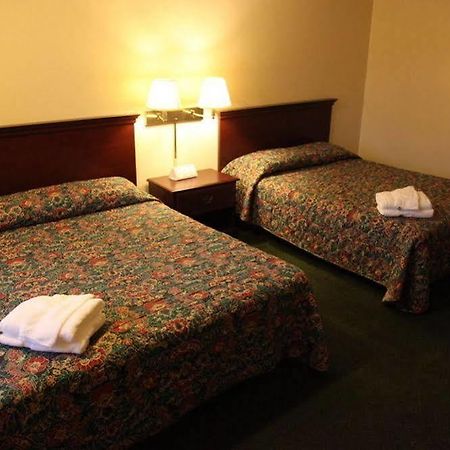 Parliament Resort Gay Mens Resort ออกัสตา ภายนอก รูปภาพ