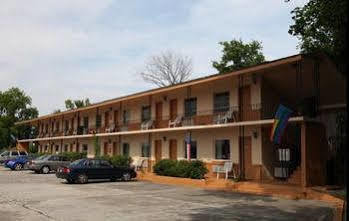 Parliament Resort Gay Mens Resort ออกัสตา ภายนอก รูปภาพ
