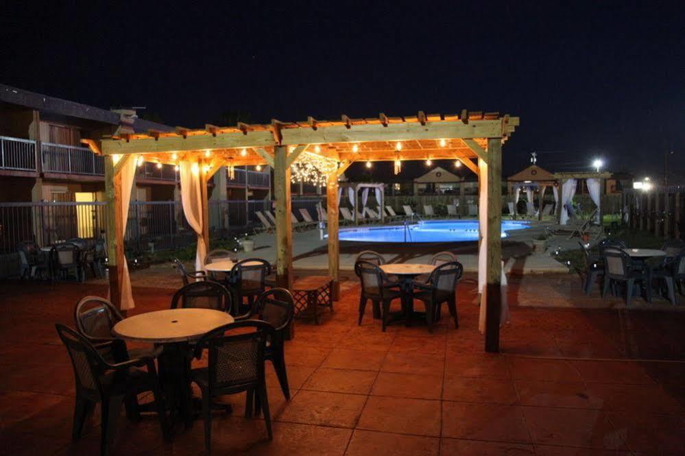 Parliament Resort Gay Mens Resort ออกัสตา ภายนอก รูปภาพ
